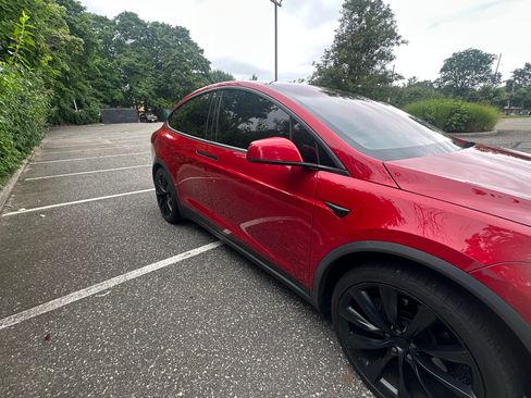 Used 2020 Tesla Model X Long Range AWD/4WD image 18