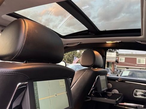 Used 2011 Rolls-Royce Ghost image 14