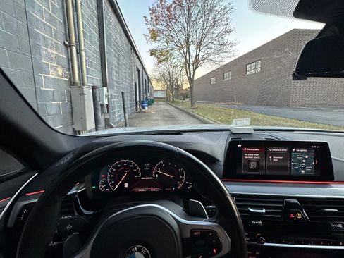 Used 2019 BMW M550i xDrive AWD/4WD image 21