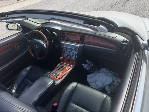 Used 2004 Lexus SC 430 Convertible image 23