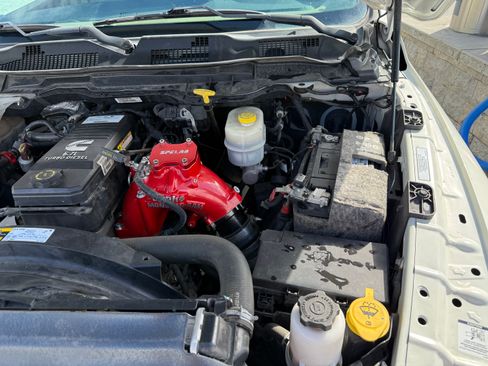 Used 2018 RAM 3500 Laramie Longhorn image 13