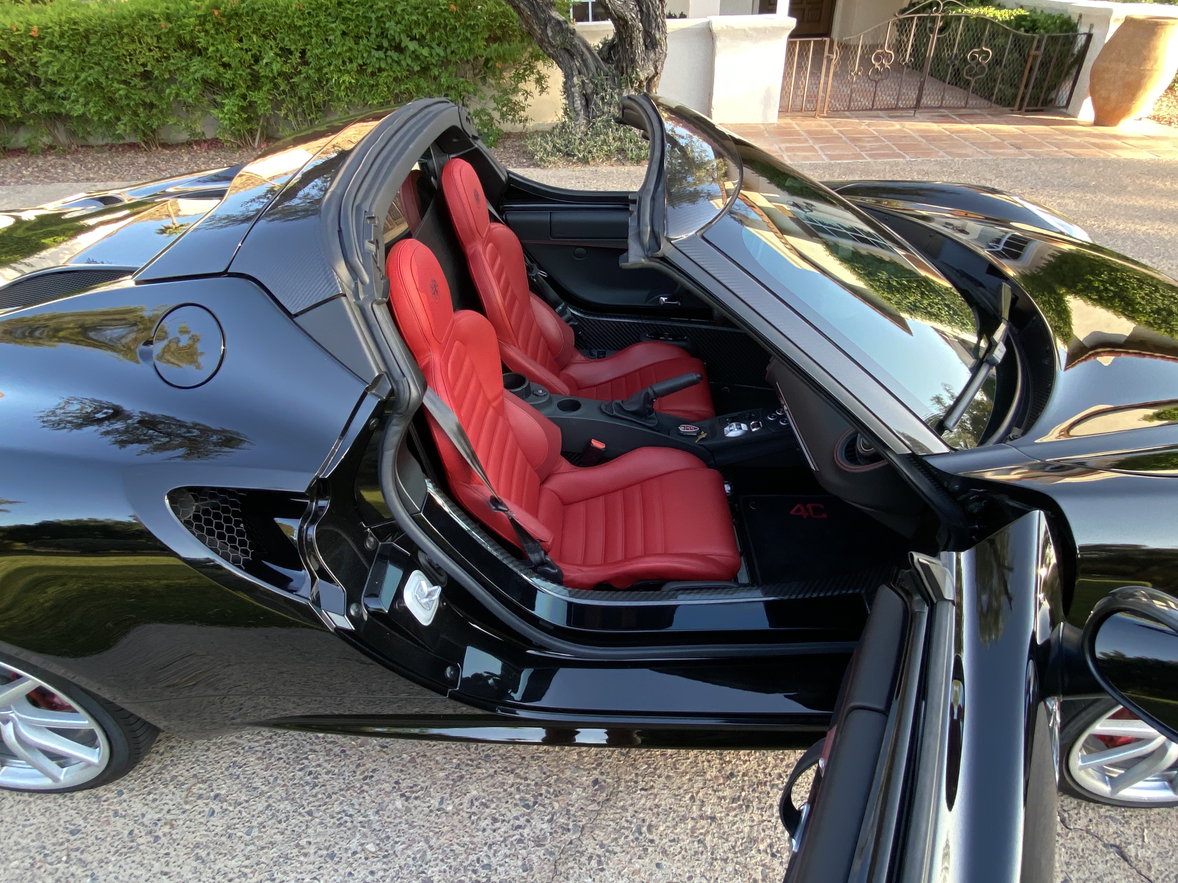 Used 2020 Alfa Romeo 4C Spider RWD image 22