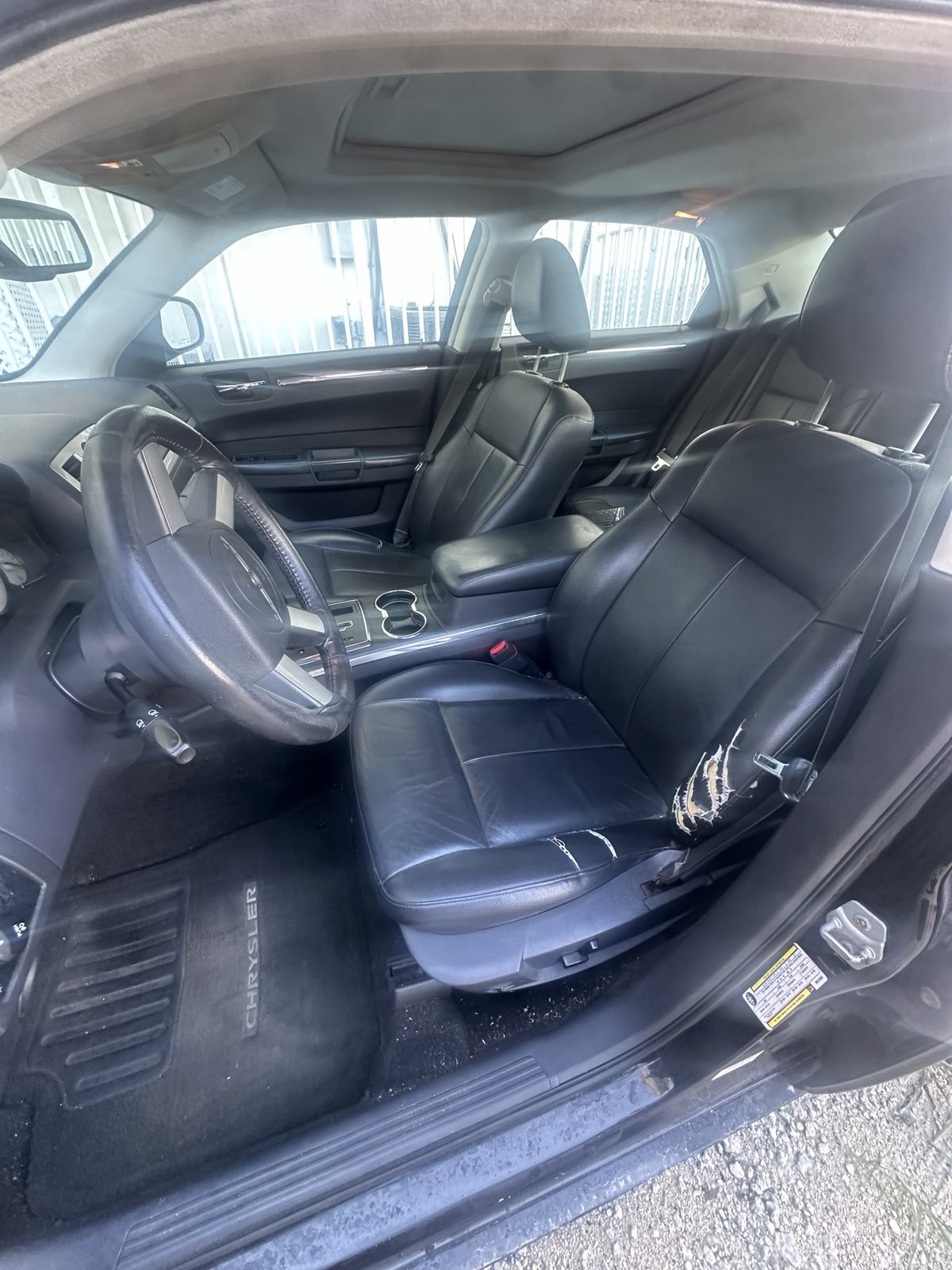 Used 2009 Chrysler 300 Touring RWD image 11