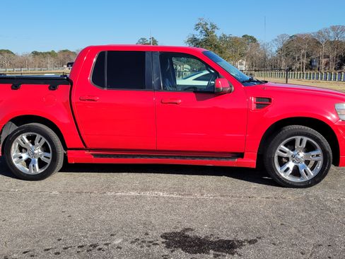 Used 2009 Ford Explorer Sport Trac Limited image 2