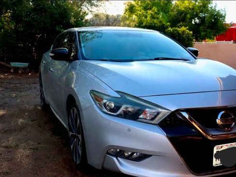 Used 2016 Nissan Maxima SR image 2