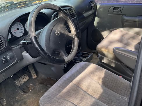 Used 2007 Dodge Caravan SE image 6