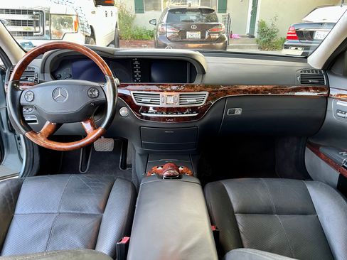 Used 2007 Mercedes-Benz S 600 image 10
