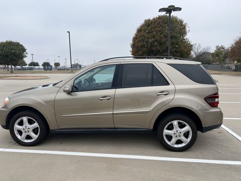 Used 2008 Mercedes-Benz ML 350 4MATIC image 9