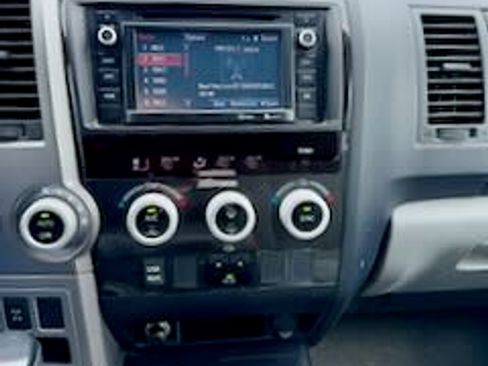 Used 2016 Toyota Sequoia SR5 image 23
