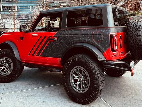 Used 2022 Ford Bronco Wildtrak image 8