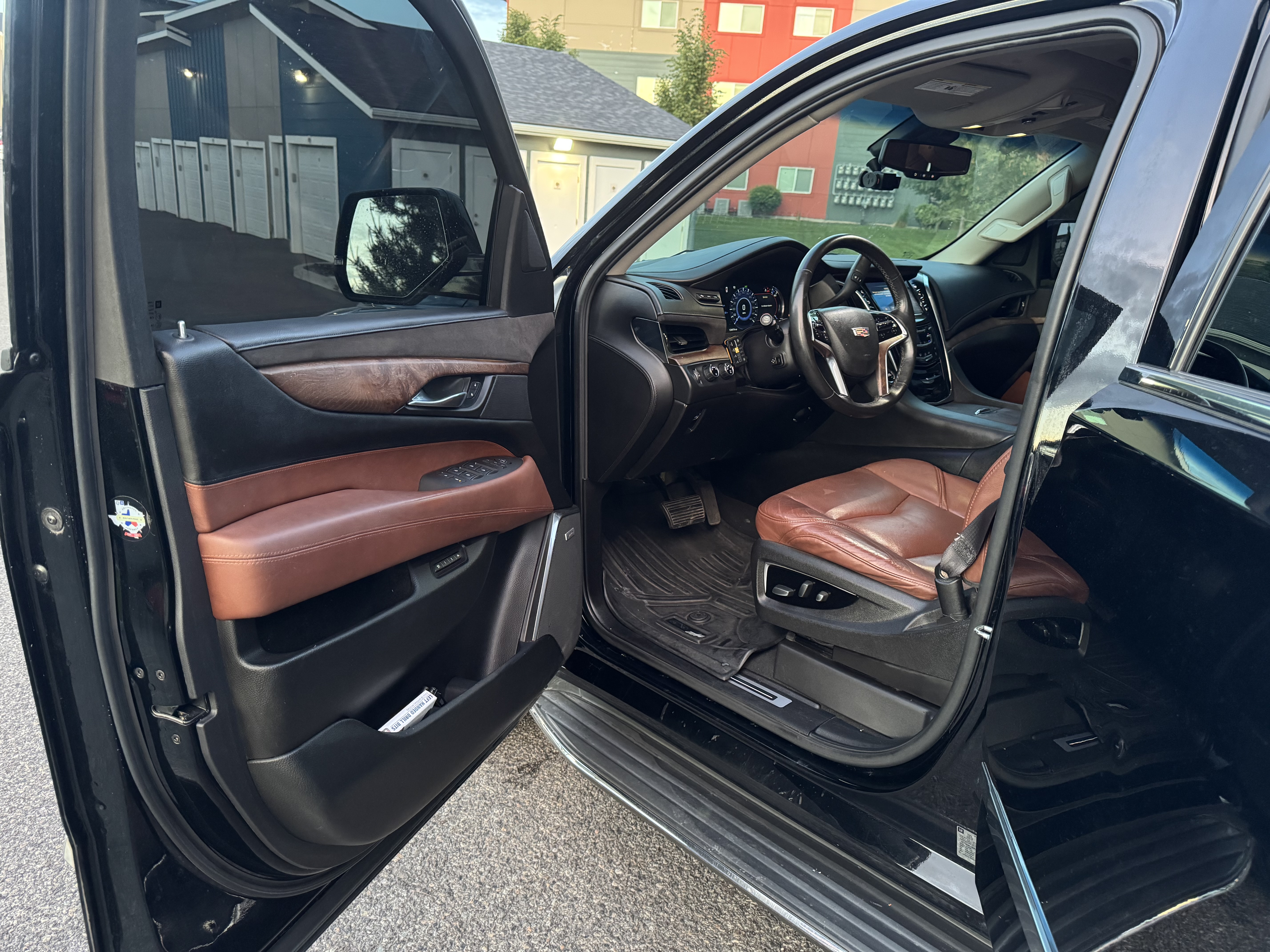 Used 2016 Cadillac Escalade ESV Premium AWD/4WD image 16