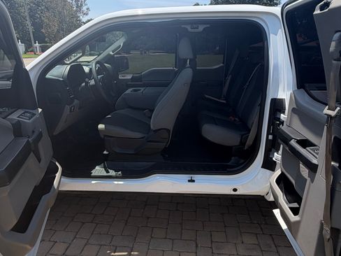 Used 2018 Ford F150 XL w/ Equipment Group 101A Mid RWD image 18