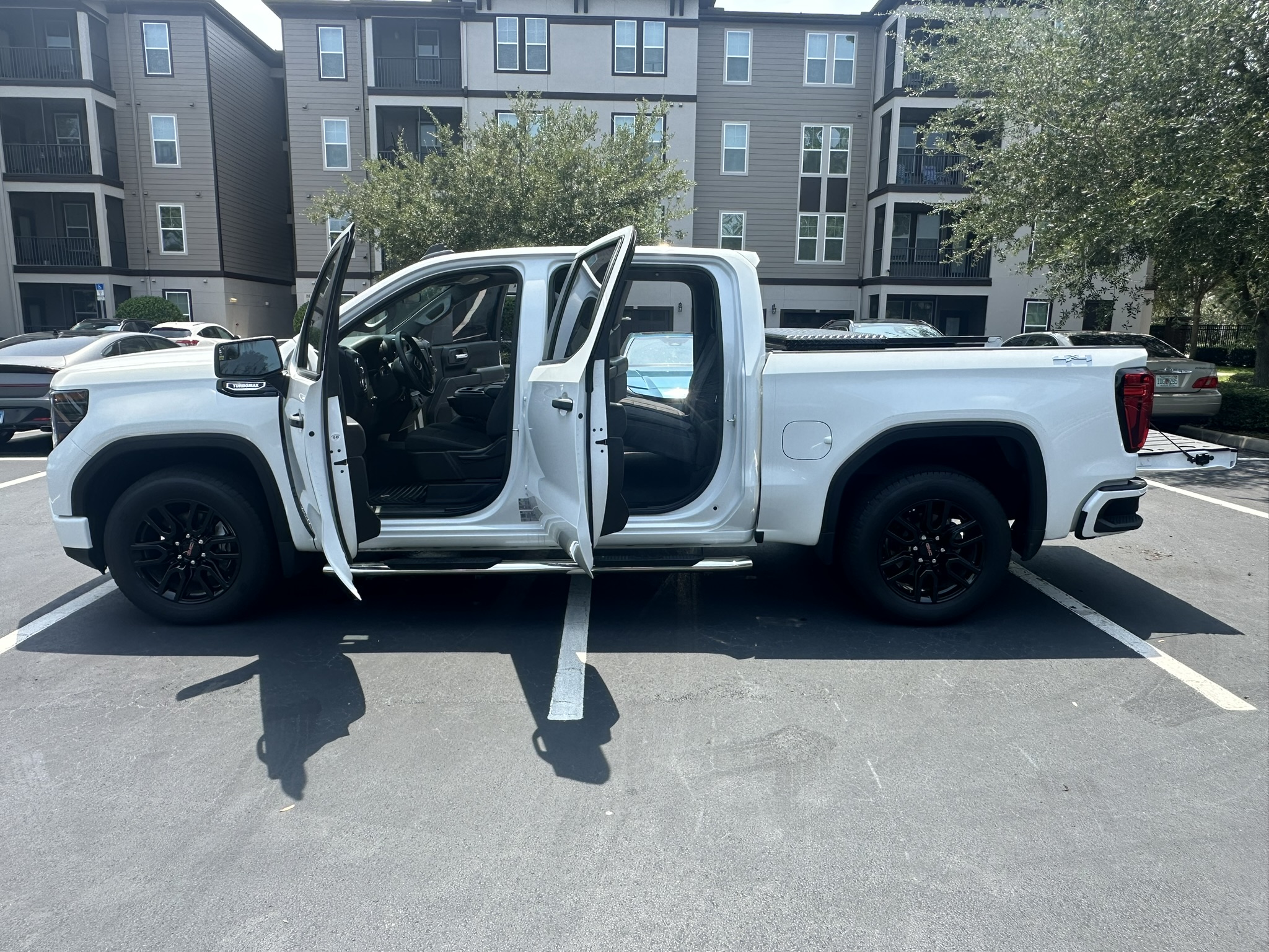 Used 2024 GMC Sierra 1500 Pro w/ Graphite Edition AWD/4WD image 8