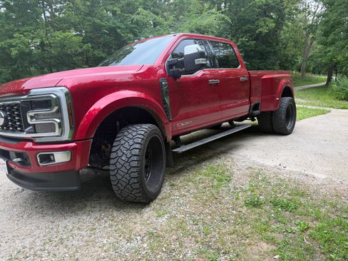 Used 2024 Ford F450 Platinum AWD/4WD image 2