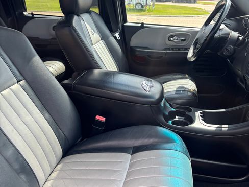 Used 2003 Ford F150 Harley-Davidson image 5