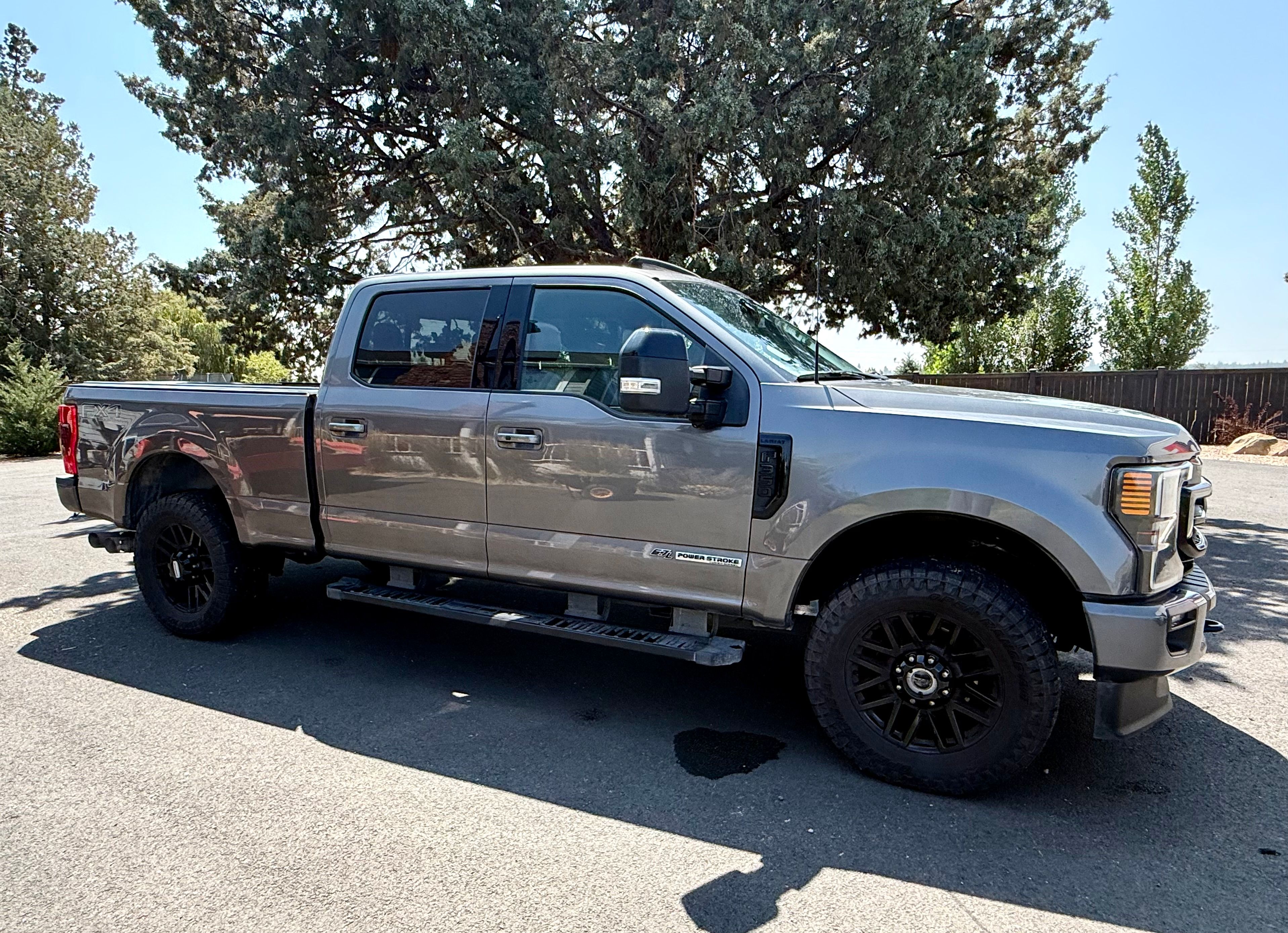 Used 2022 Ford F350 Lariat w/ Black Appearance Package AWD/4WD image 1