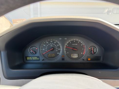 Used 2006 Volvo XC70 Ocean Race Edition image 11