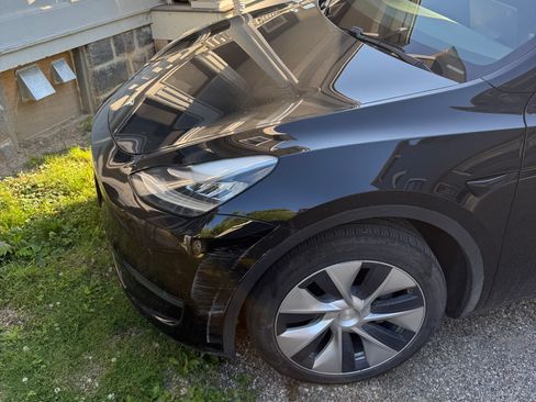 Used 2021 Tesla Model Y Long Range AWD/4WD image 8