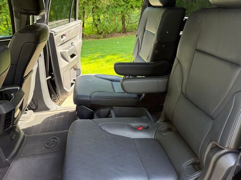 Used 2023 Toyota Sequoia Platinum AWD/4WD image 12