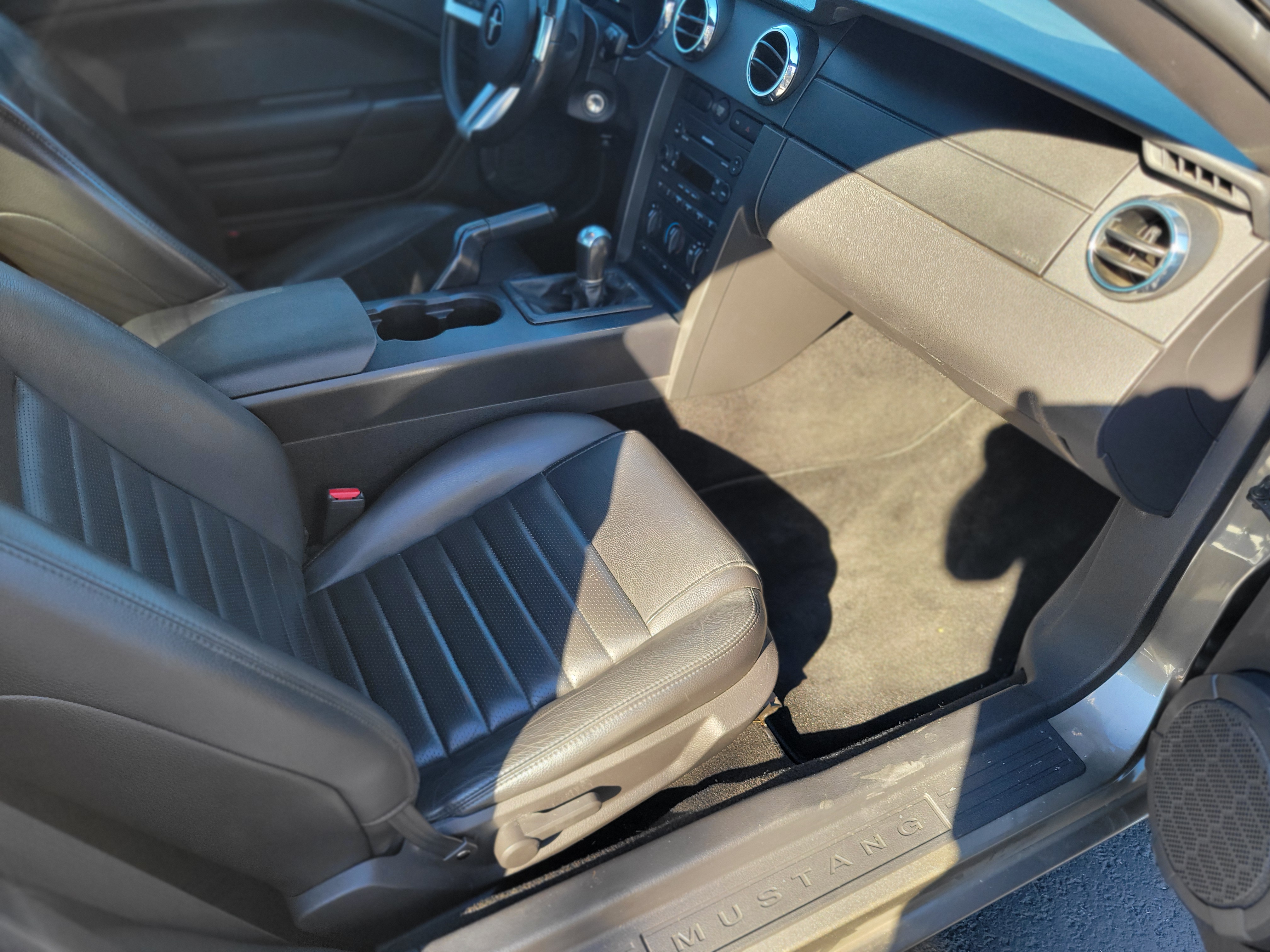 Used 2005 Ford Mustang GT RWD image 13
