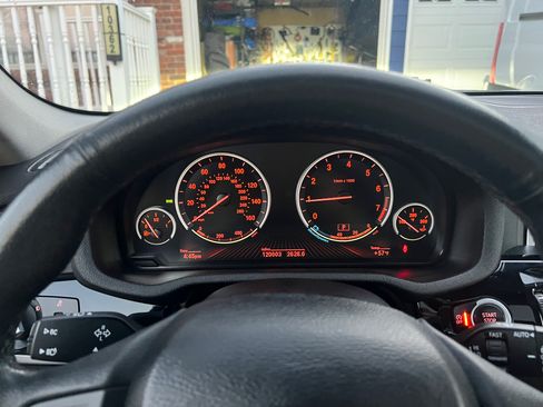 Used 2017 BMW X3 xDrive28i image 11