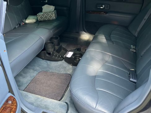 Used 1997 Lincoln Town Car Executive RWD image 18
