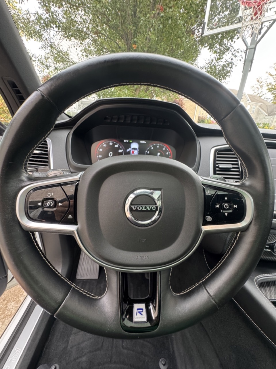 Used 2020 Volvo XC90 T6 R-Design w/ Advanced Package AWD/4WD image 16
