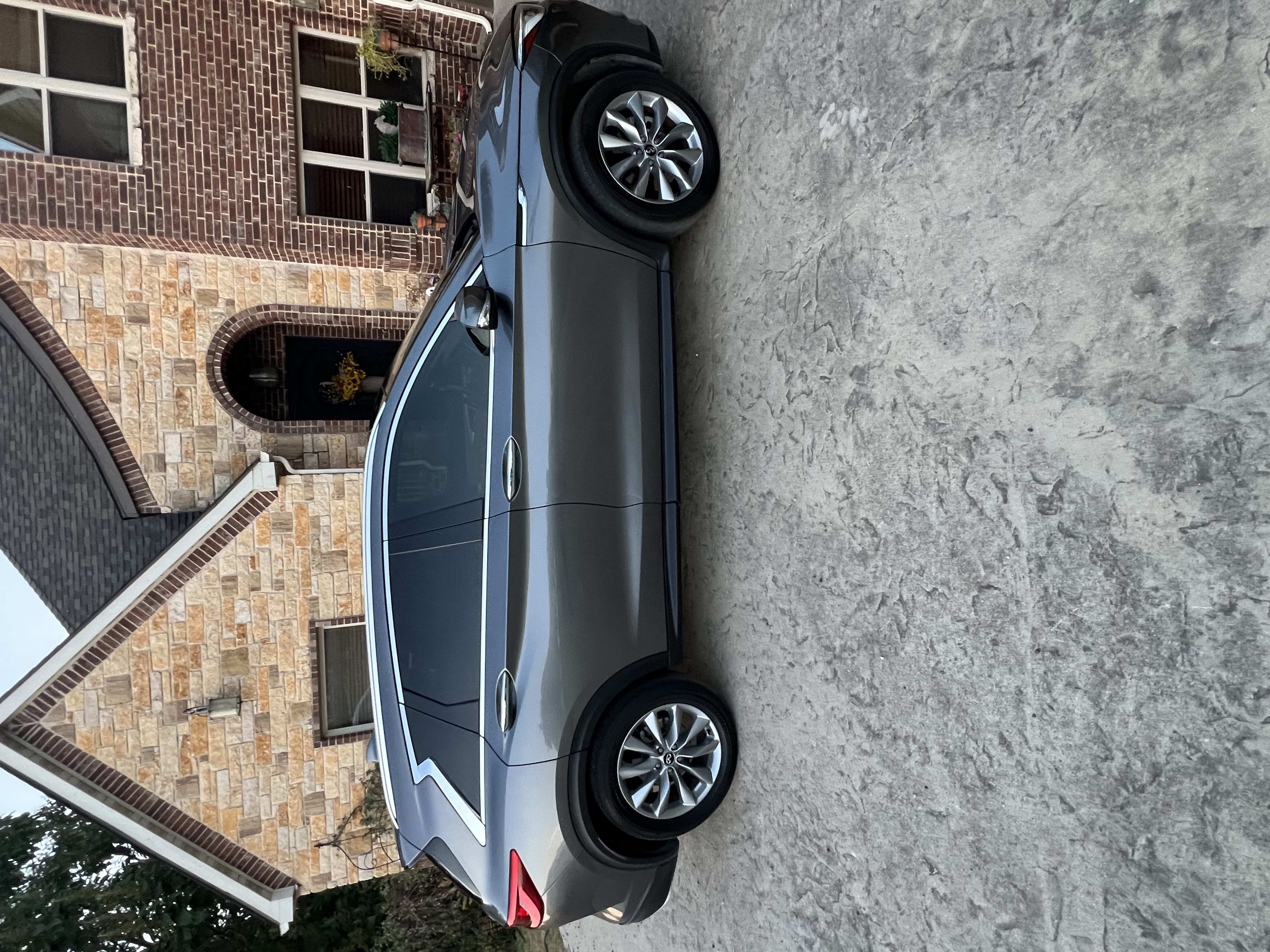 Used 2019 INFINITI QX50 Luxe w/ Navigation Package FWD image 2
