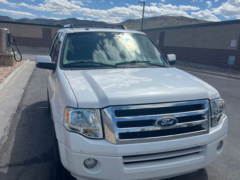 Used 2013 Ford Expedition Limited RWD image 18