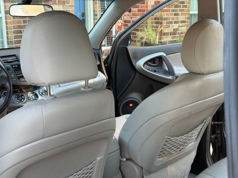 Used 2009 Toyota RAV4 Limited image 25