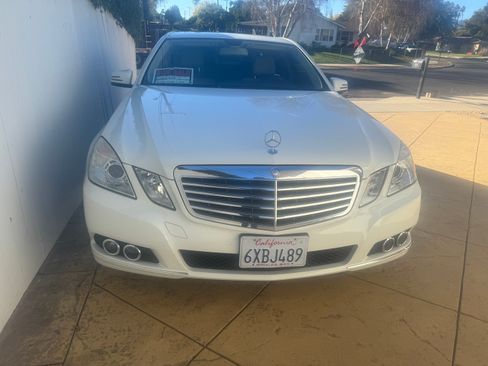 Used 2011 Mercedes-Benz E 350 Sedan image 2