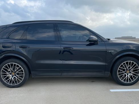 Used 2021 Porsche Cayenne E-Hybrid AWD/4WD image 5