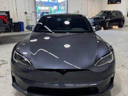 Used 2022 Tesla Model S Plaid image 2