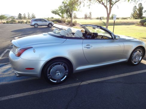 Used 2002 Lexus SC 430 Convertible RWD image 4