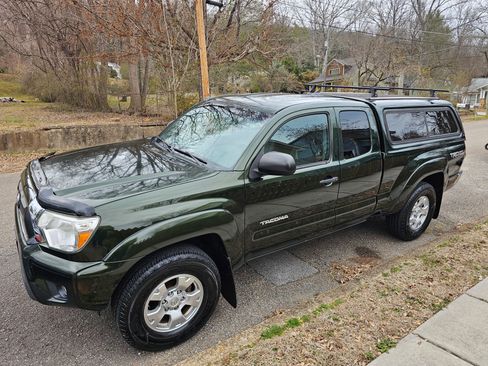 Used 2012 Toyota Tacoma 4x4 Access Cab V6 image 1