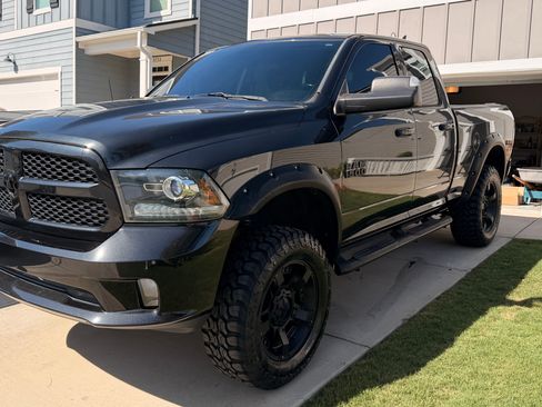 Used 2018 RAM 1500 Sport w/ Quick Order Package 27Q Night AWD/4WD image 2