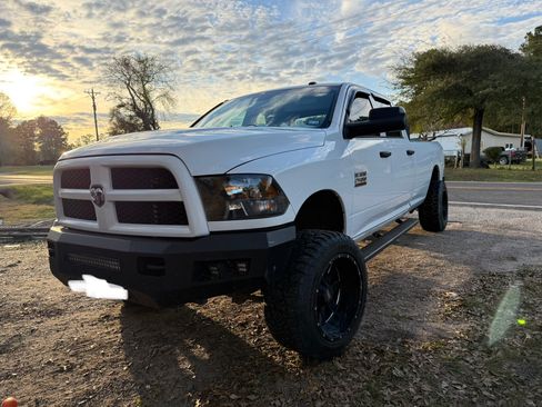 Used 2014 RAM 2500 Tradesman w/ Chrome Appearance Group image 2