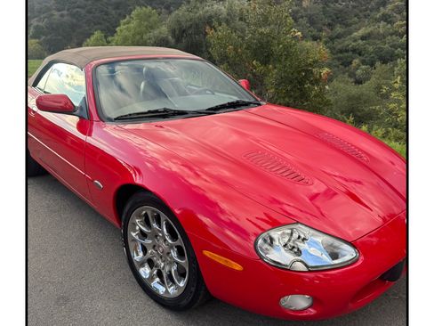 Used 2002 Jaguar XK8 Convertible image 8