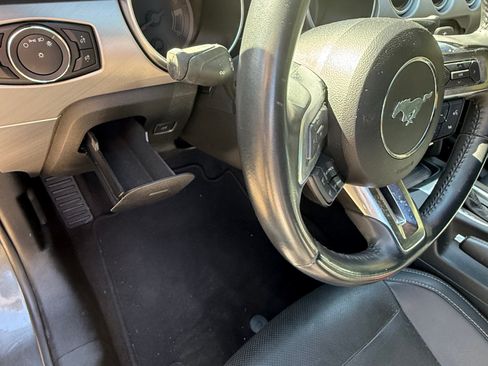 Used 2018 Ford Mustang Premium image 15