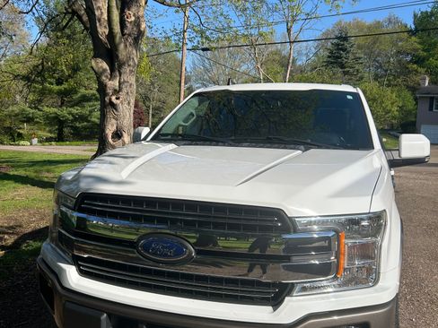Used 2019 Ford F150 Lariat w/ Equipment Group 501A Mid AWD/4WD image 2