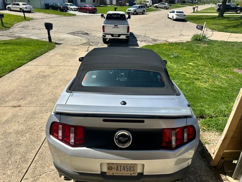 Used 2012 Ford Mustang GT Premium image 4