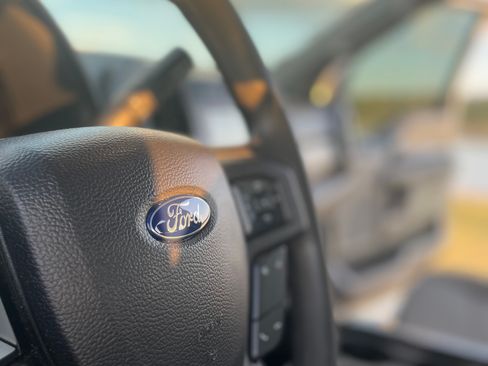 Used 2019 Ford F250 XLT w/ XLT Value Package AWD/4WD image 23