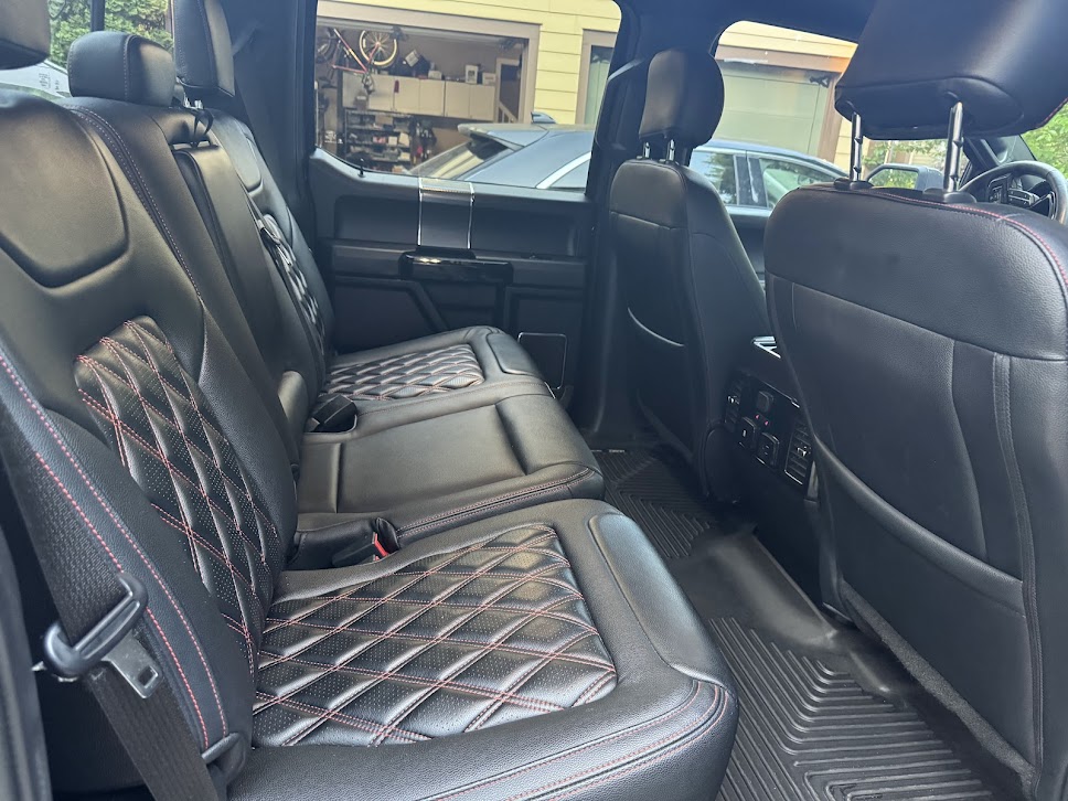Used 2019 Ford F150 Lariat w/ Equipment Group 502A Luxury AWD/4WD image 11