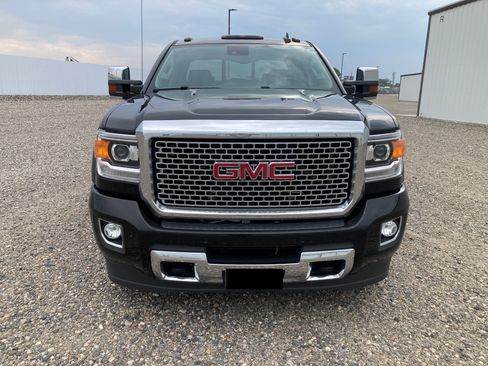 Used 2016 GMC Sierra 3500 Denali w/ Duramax Plus Package AWD/4WD image 6