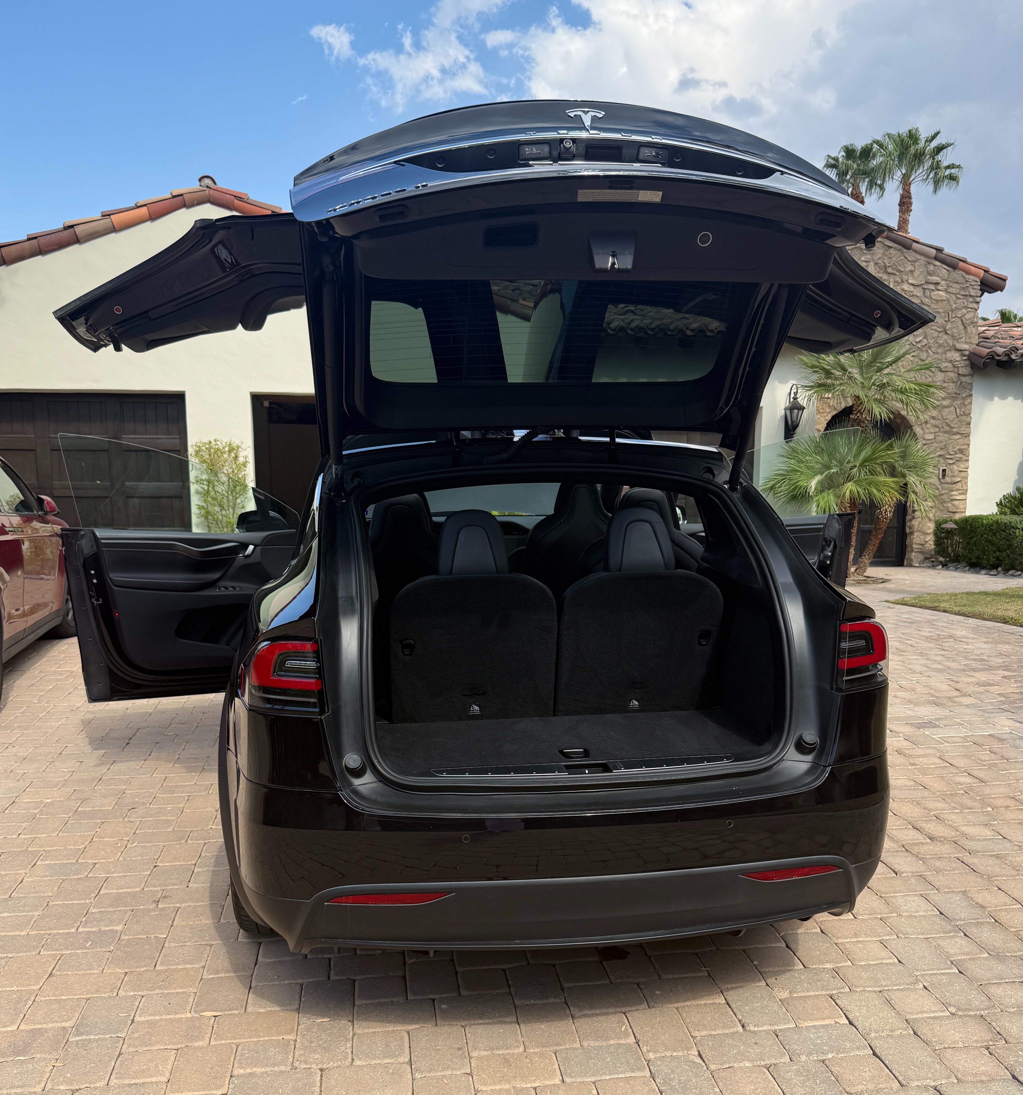 Used 2018 Tesla Model X 75D AWD/4WD image 11