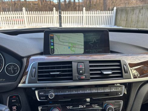 Used 2017 BMW 330i Gran Turismo xDrive image 10