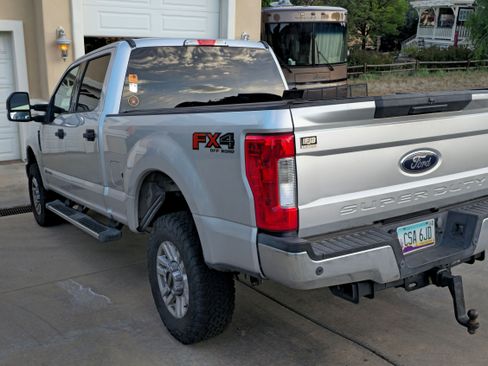 Used 2019 Ford F250 XLT w/ XLT Value Package AWD/4WD image 10