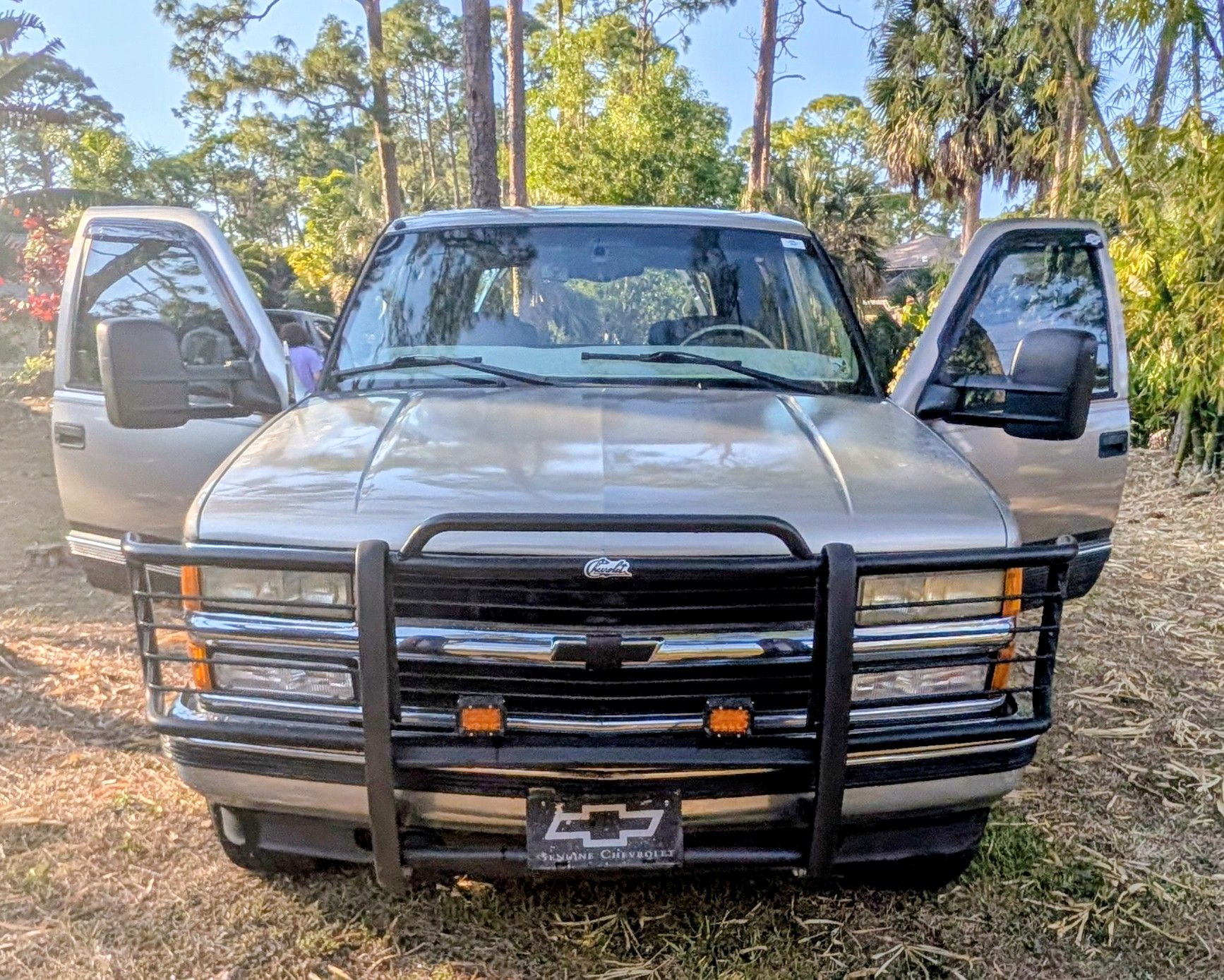 Used 1999 Chevrolet Tahoe 4WD 2-Door w/ Preferred Equipment Group image 9