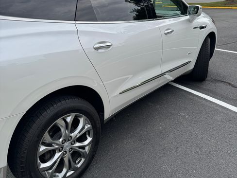 Used 2018 Buick Enclave Avenir AWD/4WD image 5
