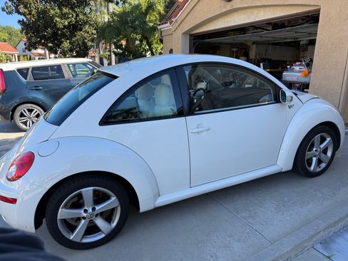 Used 2008 Volkswagen Beetle SE image 12